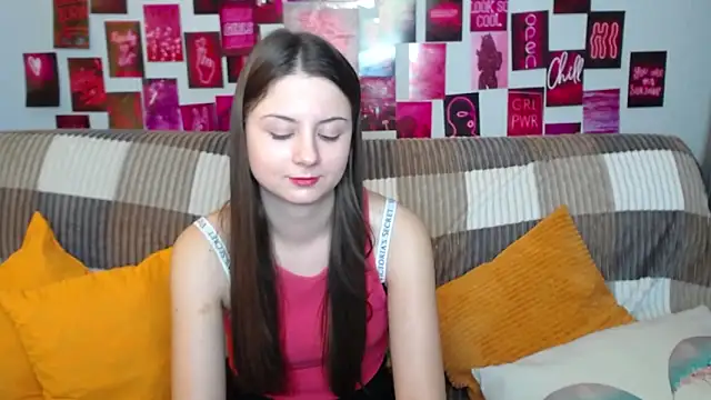 Snapshot of MilanaRoza chatting on March 2025 12:07:02 PM MilanaRoza online show from March 2025 12:07:02 PM