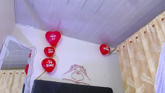 Laylafoxy tay online show from February 2025 06:06:02 AM