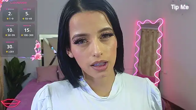 Laylafoxy tay online show from March 2025 04:57:02 AM