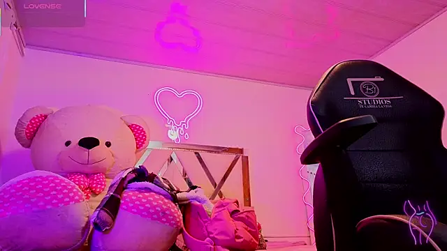 Laylafoxy tay online show from September 2025 03:08:01 AM