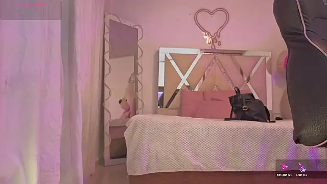 Laylafoxy tay online show from November 2025 03:26:02 AM