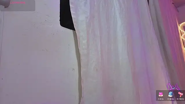 Laylafoxy tay online show from November 2025 03:28:01 AM