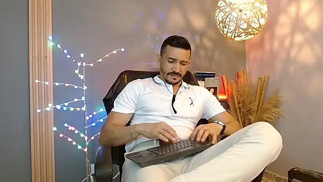 Reiko 85  online show from March 2026 07:24:02 PM