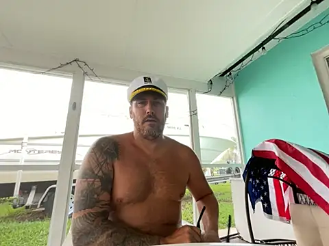 Snapshot of lancehungsandbaby chatting on September 2025 12:05:02 PM lancehungsandbaby online show from September 2025 12:05:02 PM