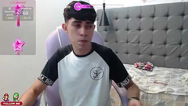 Dyla n18 online show from February 2025 11:19:02 PM