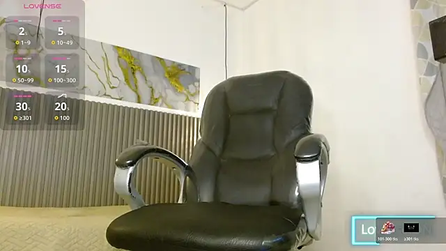 Dyla n18 online show from October 2025 10:08:02 PM