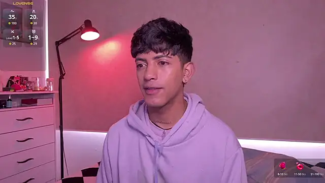 teobowny  online show from October 2025 01:31:01 PM