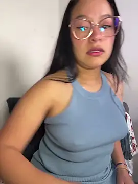 Liulee online show from December 2025 02:33:01 PM