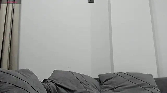 aenie online show from February 2025 11:43:02 AM