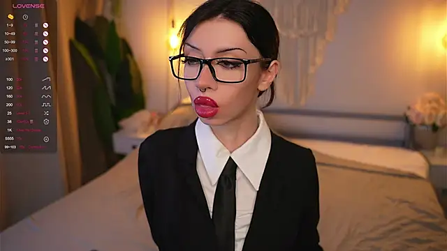 Devilsss toy online show from November 2025 04:00:02 PM