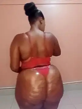 Luciouslips00 online show from April 2026 01:35:01 PM