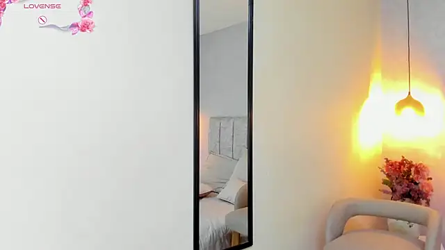 tutu milf online show from February 2026 07:14:02 PM