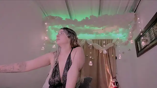 Lauu G online show from December 2024 03:39:01 AM