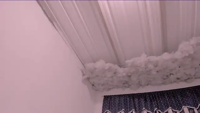 Lauu G online show from October 2025 01:36:02 AM