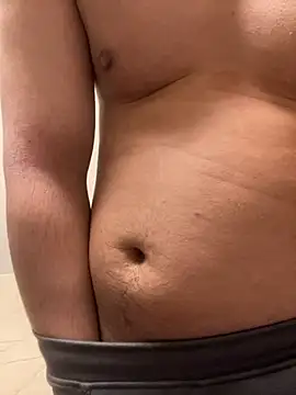 YU-KI00 online show from December 2025 06:53:02 AM