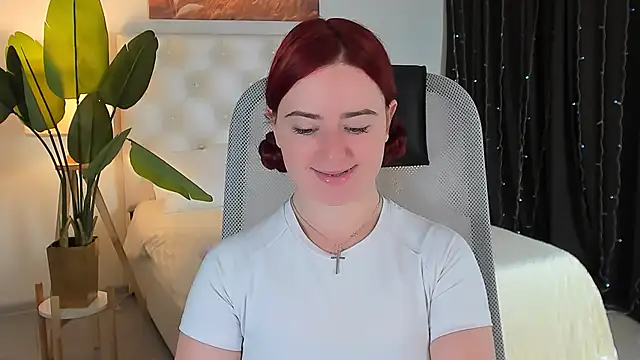 Snapshot of AnnTerry_ chatting on July 2026 07:00:02 AM AnnTerry online show from July 2026 07:00:02 AM