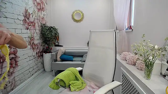 Snapshot of Cutie_Asya chatting on June 2026 04:24:01 AM Cutie Asya online show from June 2026 04:24:01 AM