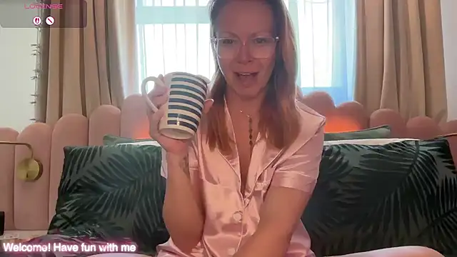 MelodyRoseUk online show from April 2026 08:17:01 AM