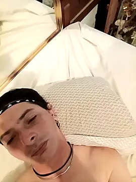 frank32love online show from March 2026 09:59:02 PM