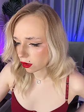 Snapshot of Eva_Millss chatting on February 2025 03:17:02 PM Eva Millss online show from February 2025 03:17:02 PM