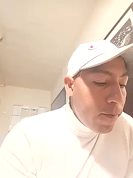 Reveldeseductor online show from April 2026 11:32:01 AM