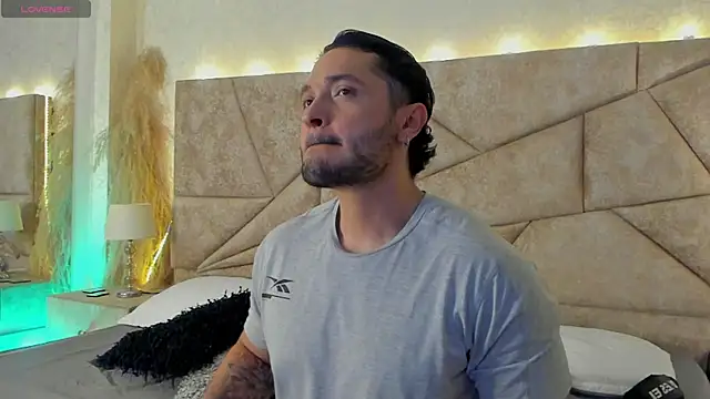 JossAckland online show from April 2026 06:42:02 PM