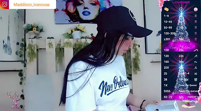Madisson Ivanova online show from December 2024 02:57:01 PM