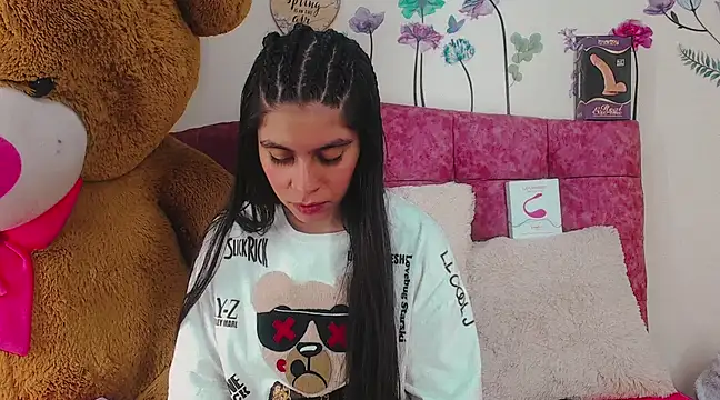 Madisson Ivanova online show from December 2024 05:47:01 AM