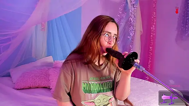 centaurigirl online show from April 2026 03:53:01 AM