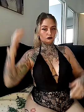 Lisacasandra online show from December 2024 09:42:02 PM