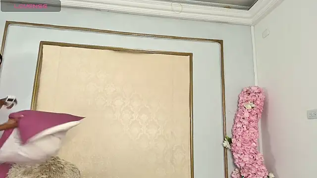 Roxxana-queen online show from April 2026 01:42:02 AM