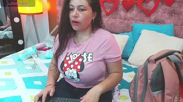 Snapshot of vennuss_89 chatting on February 2025 11:30:01 AM vennuss 89 online show from February 2025 11:30:01 AM