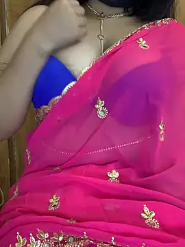 Snapshot of Doodhwaali chatting on January 2025 05:24:02 PM Doodhwaali online show from January 2025 05:24:02 PM