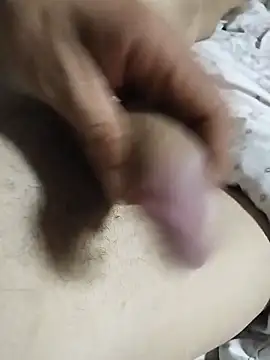 Snapshot of uelytom chatting on November 2025 08:49:02 AM uelytom online show from November 2025 08:49:02 AM