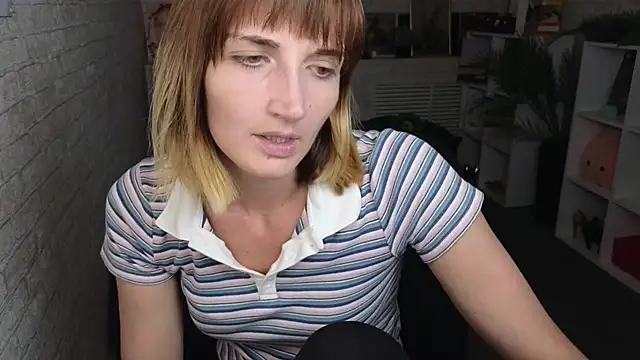 Snapshot of Nika_Kitten chatting on June 2026 07:09:02 AM Nika Kitten online show from June 2026 07:09:02 AM