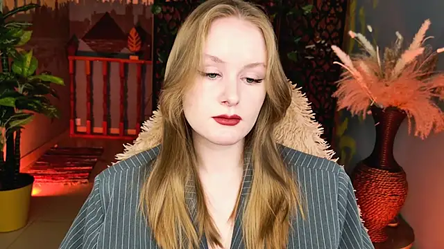 Snapshot of VivienLeeigh chatting on April 2026 05:23:01 AM VivienLeeigh online show from April 2026 05:23:01 AM