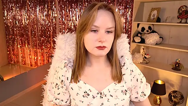 Snapshot of VivienLeeigh chatting on May 2026 05:14:01 AM VivienLeeigh online show from May 2026 05:14:01 AM