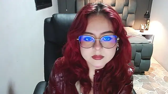 crimson tati  online show from February 2025 04:22:01 AM