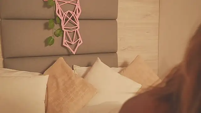 Lily Miiller online show from January 2026 09:06:02 PM