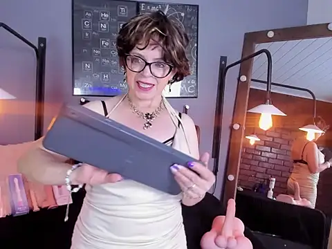 Snapshot of Samantha_mature56 chatting on September 2025 03:11:01 AM Samantha mature56 online show from September 2025 03:11:01 AM