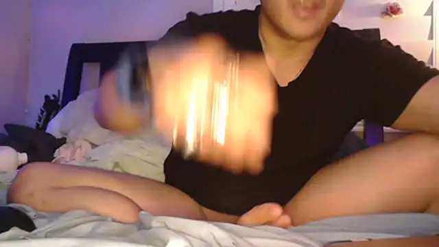 Snapshot of cloudyspun chatting on November 2025 01:40:01 AM cloudyspun online show from November 2025 01:40:01 AM