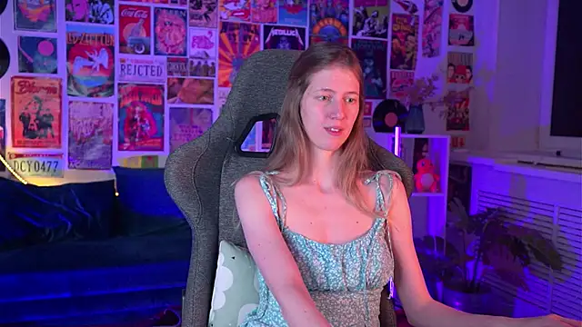 Sharon Evansi online show from February 2025 06:48:01 PM