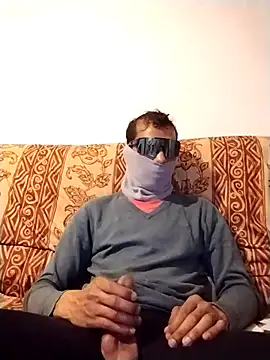 mehdi-l7away online show from April 2026 12:13:02 AM