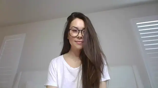 mixedasiangirl online show from March 2025 07:04:02 PM