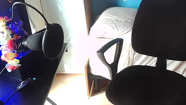 Badboyi1997 online show from October 2025 01:12:02 PM