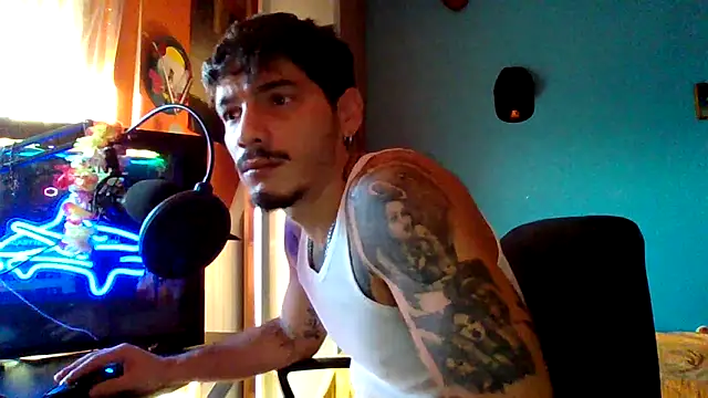 Badboyi1997 online show from October 2025 03:25:01 PM