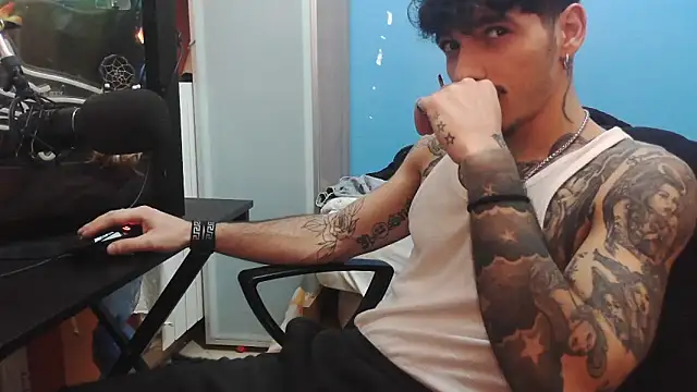 Badboyi1997 online show from February 2026 10:25:02 PM