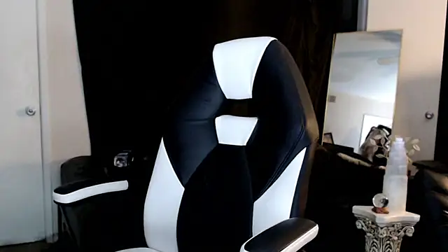 liadivina online show from March 2025 06:40:01 AM