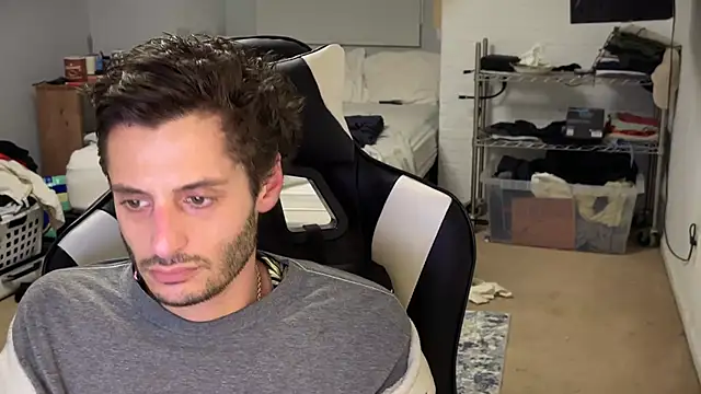 Snapshot of Dylansd chatting on December 2024 04:54:02 AM Dylansd online show from December 2024 04:54:02 AM