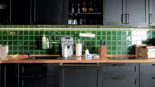 solar bella online show from March 2026 01:57:01 AM